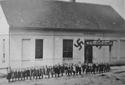 Schule Kalch 1938 kl